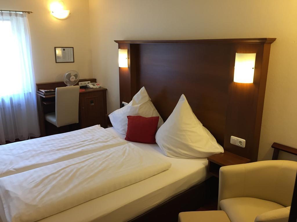 Klassik Hotel Am Tor Weiden in der Oberpfalz Quarto foto